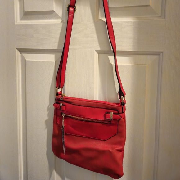 Aldo Red Purse Handbag with adjustable strap  10" x 11" - Picture 1 of 11